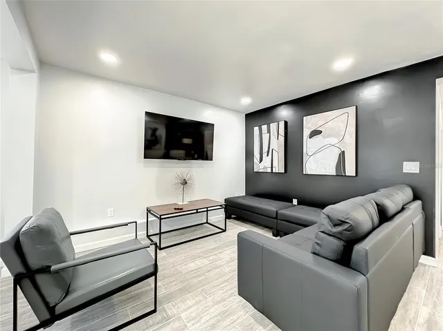 $2,500 | Undisclosed Address, Orlando, FL 32806