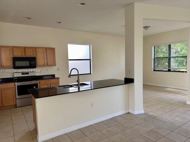 9371 Southwest 37th Court Miramar, FL 33025 - Photo 2 of 24