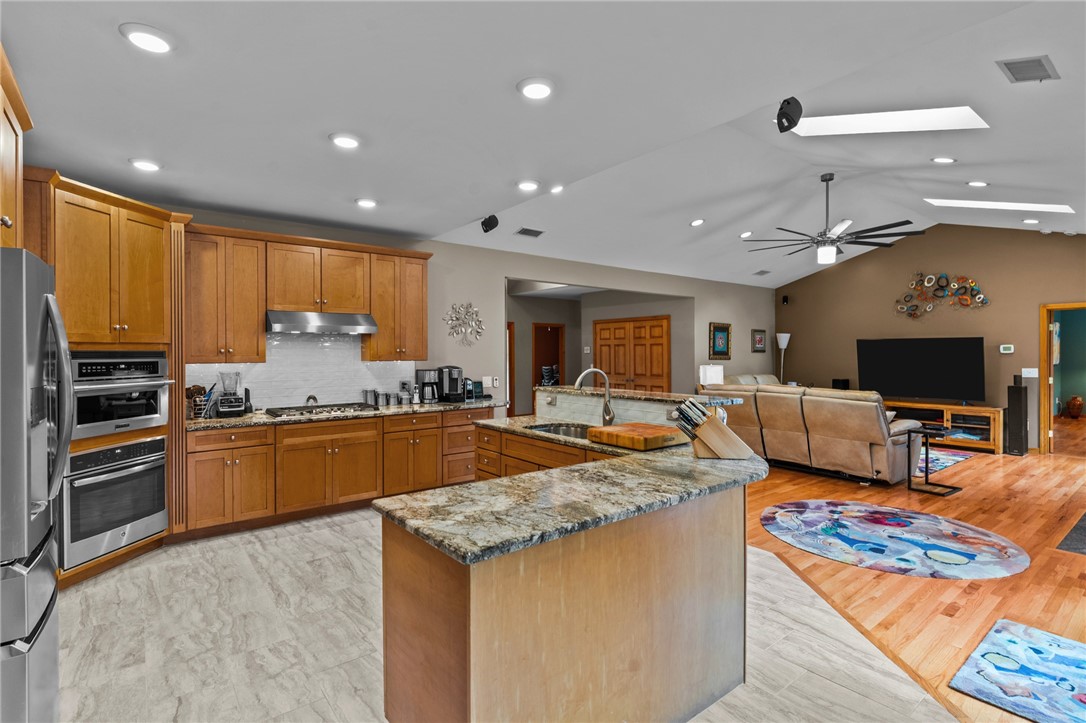 21 Gentry Farms Road Coventry, RI 02816 - Photo 11 of 50