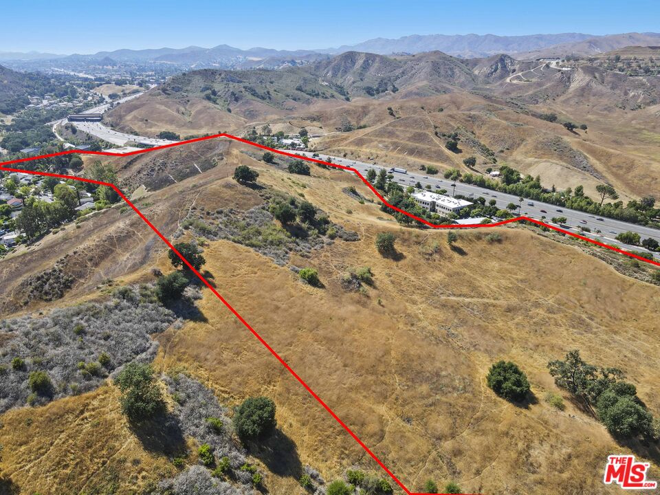 27300 Agoura Road Calabasas, CA 91301 - Photo 4 of 23