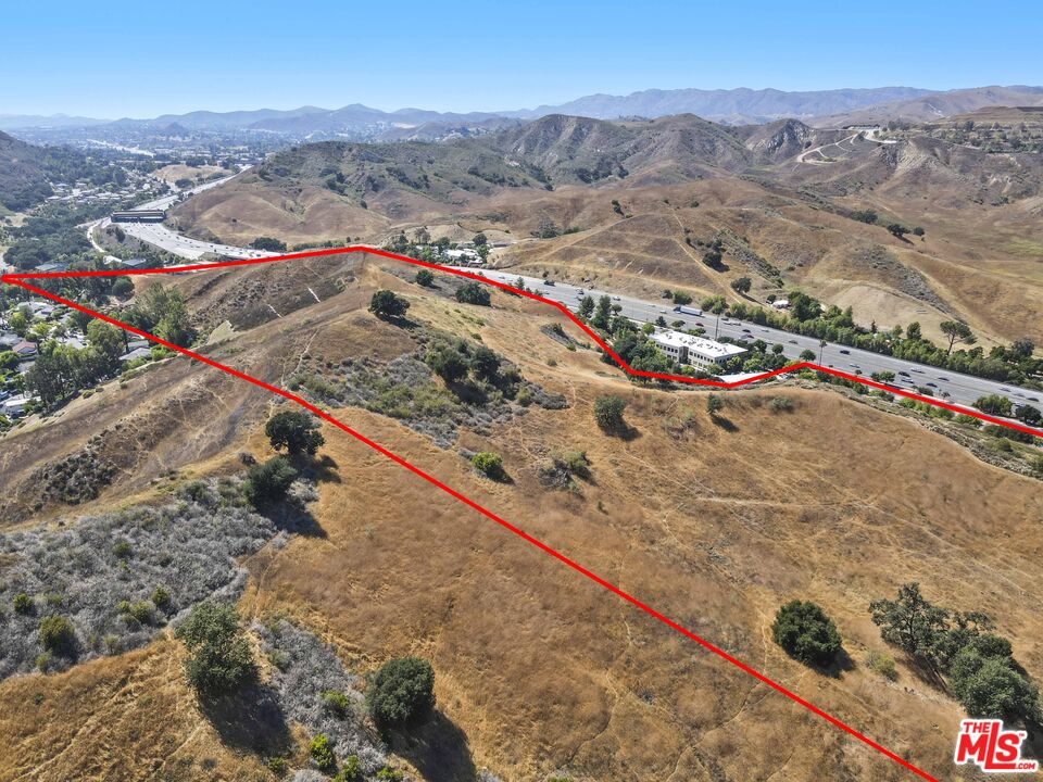 27300 Agoura Road Calabasas, CA 91301 - Photo 5 of 23