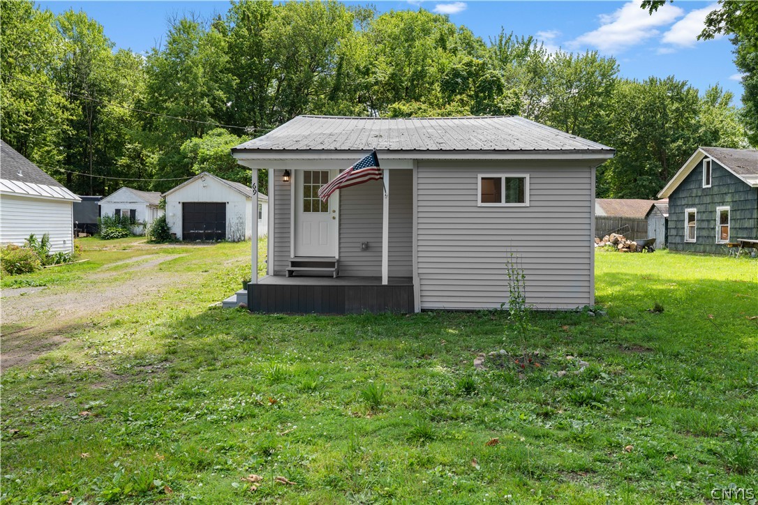 69 Larned Road Schroeppel, NY 13132 - Photo 2 of 33