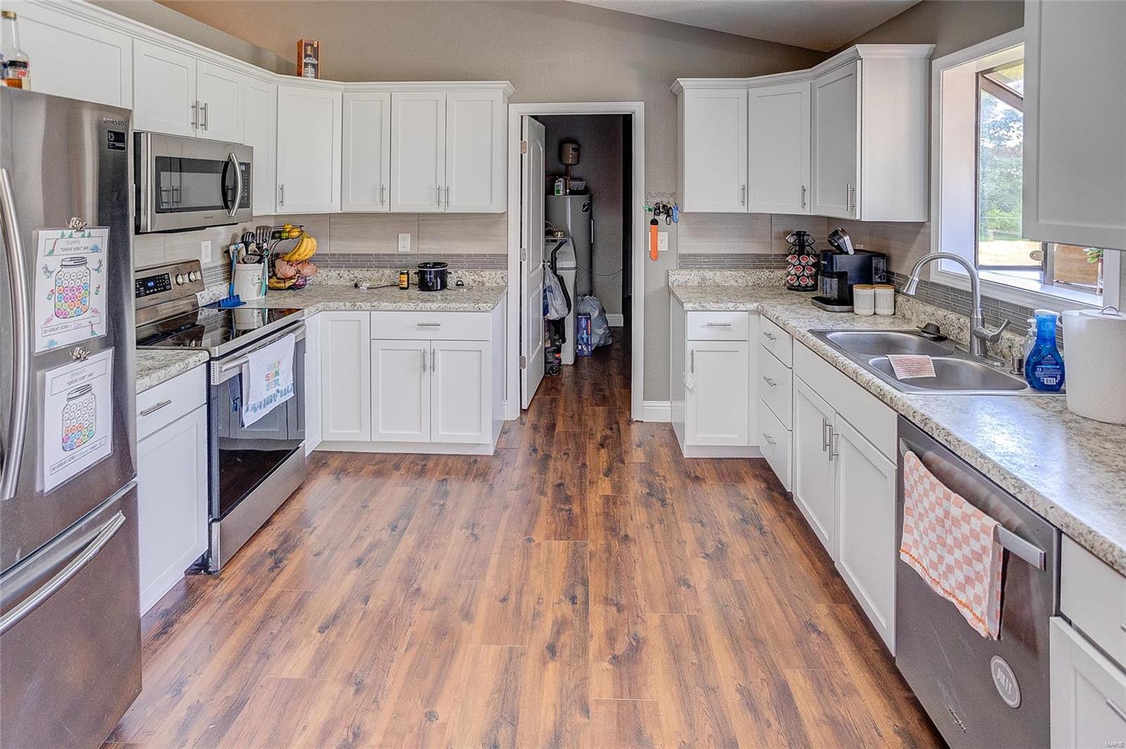 309 Arrowhead Drive Troy, IL 62294 - Photo 14 of 37