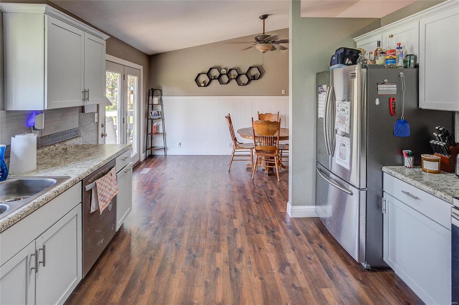 309 Arrowhead Drive Troy, IL 62294 - Photo 17 of 37