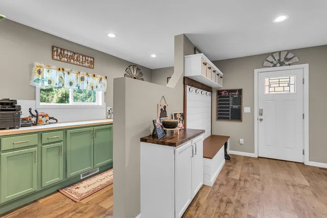 $369,900 | 4920 Slayton Road, Jackson, MI 49201