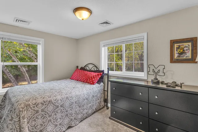 $369,900 | 4920 Slayton Road, Jackson, MI 49201