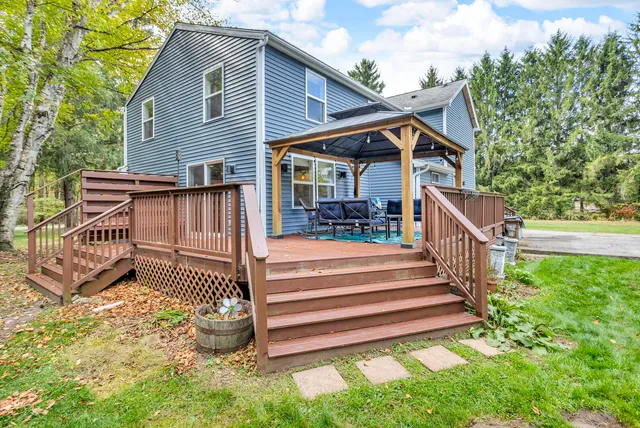 $369,900 | 4920 Slayton Road, Jackson, MI 49201