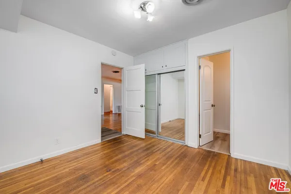 $1,075,000 | 16851 Weddington Street, Encino, CA 91436