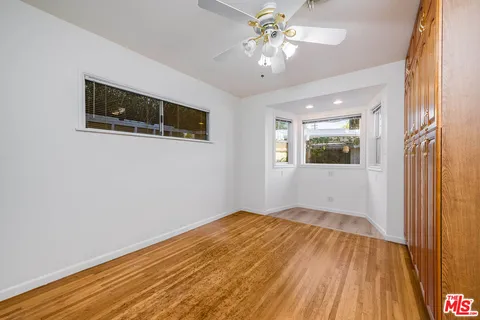 $1,075,000 | 16851 Weddington Street, Encino, CA 91436