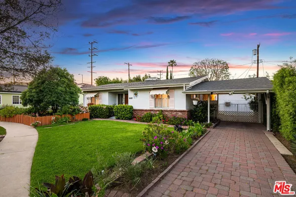$1,075,000 | 16851 Weddington Street, Encino, CA 91436