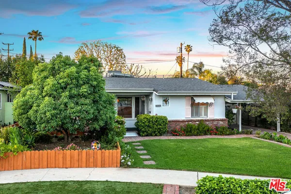 $1,075,000 | 16851 Weddington Street, Encino, CA 91436
