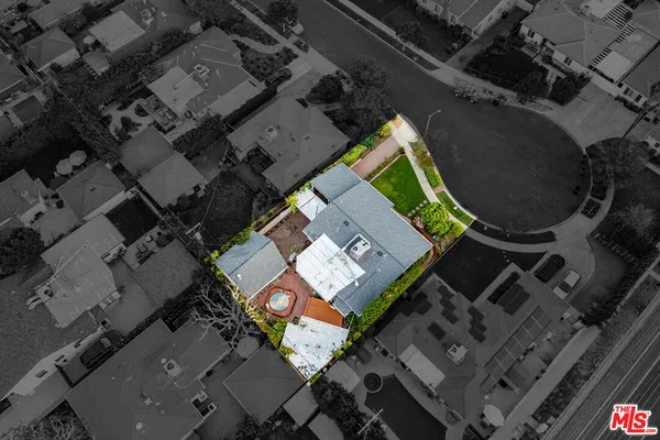 $1,075,000 | 16851 Weddington Street, Encino, CA 91436