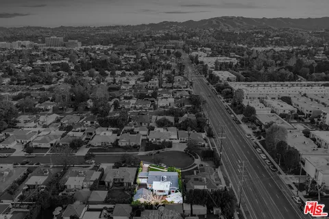 $1,075,000 | 16851 Weddington Street, Encino, CA 91436