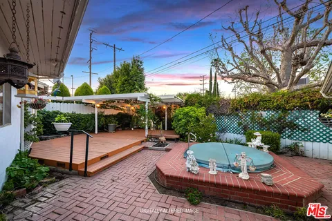 $1,075,000 | 16851 Weddington Street, Encino, CA 91436