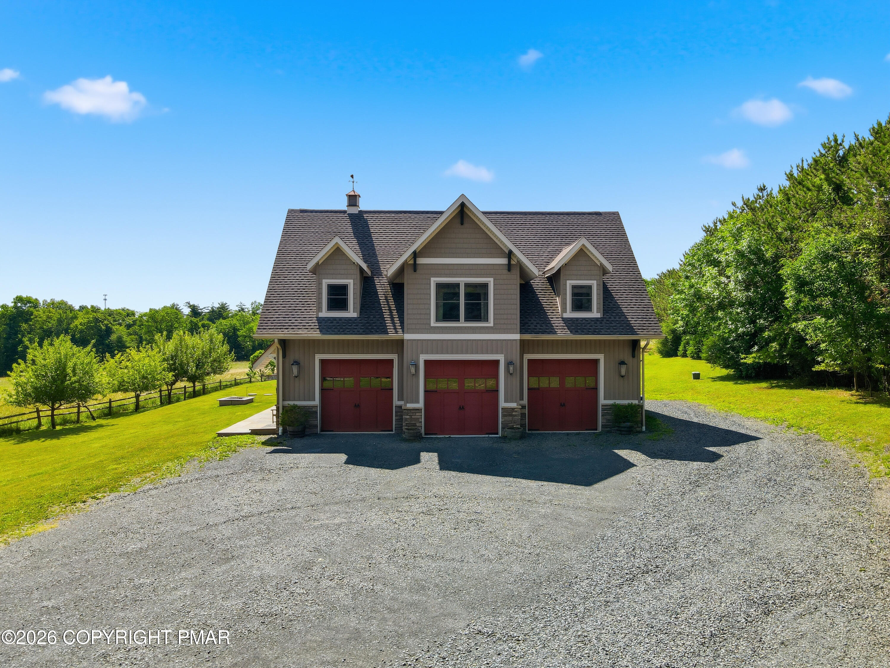 2432 Rimrock Drive Stroudsburg, PA 18360 - Photo 3 of 102 18-Photo-17