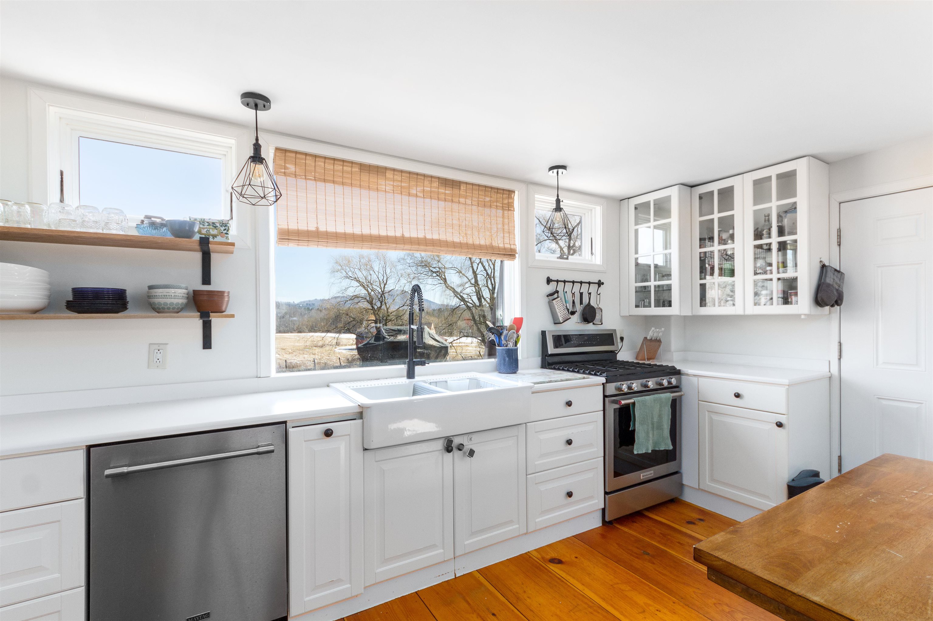 4003 Greenbush Road Charlotte, VT 05445 - Photo 9 of 40 Gallery Image 9