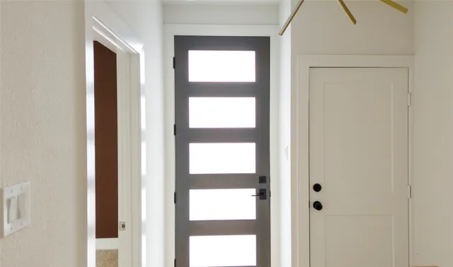 a view of empty room with window