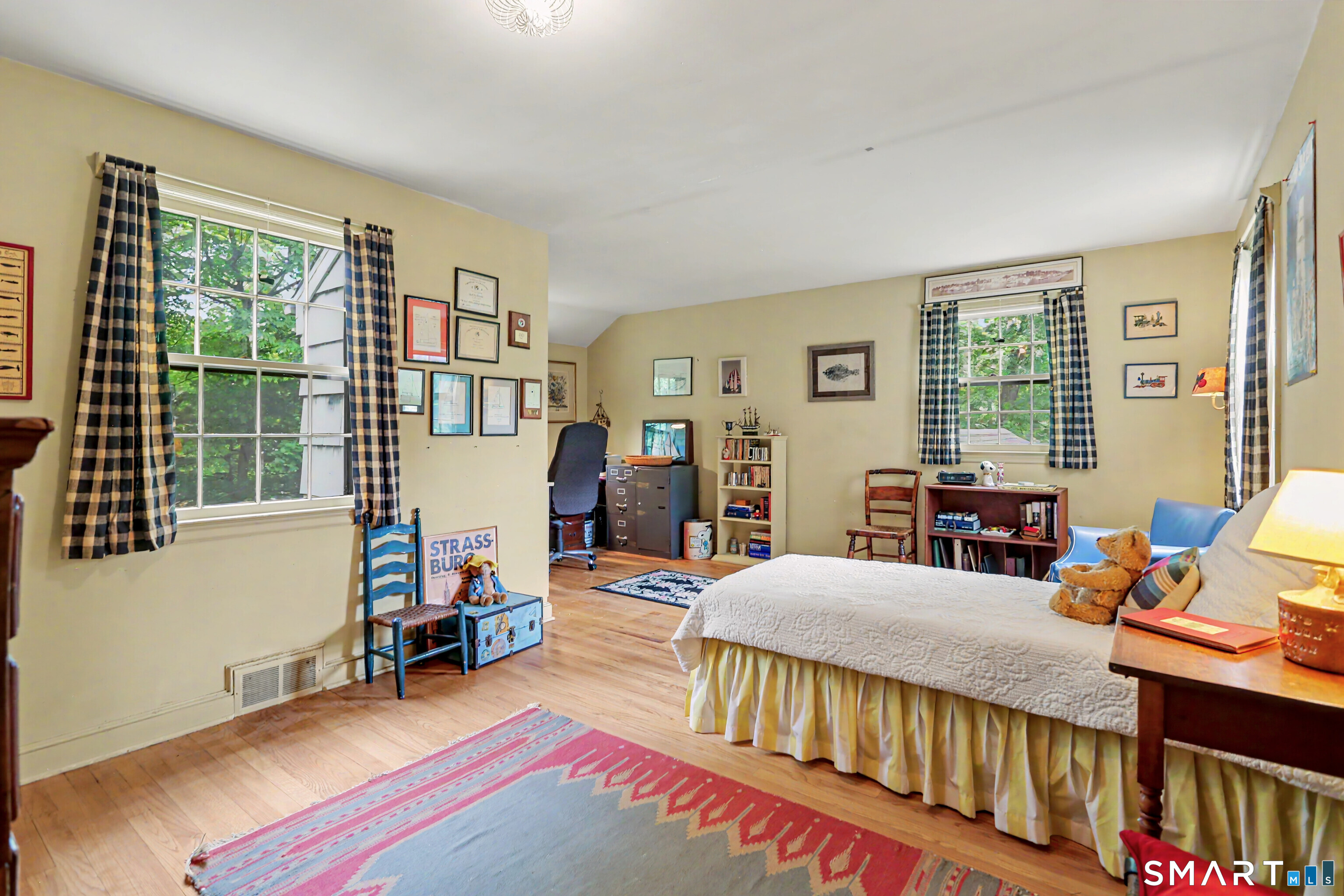 240 North Cedar Road Fairfield, CT 06824 - Photo 36 of 40