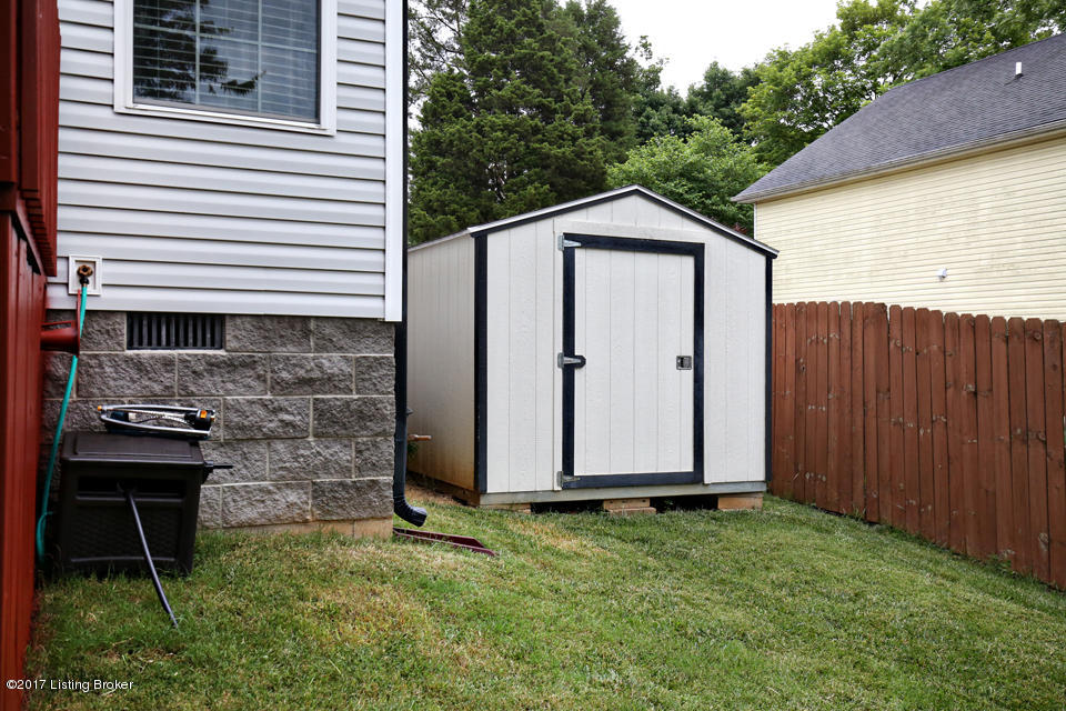 8804 Maple Road Louisville, KY 40219 - Photo 33 of 36 Storage Shed
