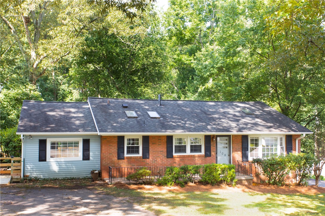 108 Ridgeview Drive Clemson, SC 29631 - Photo 3 of 23