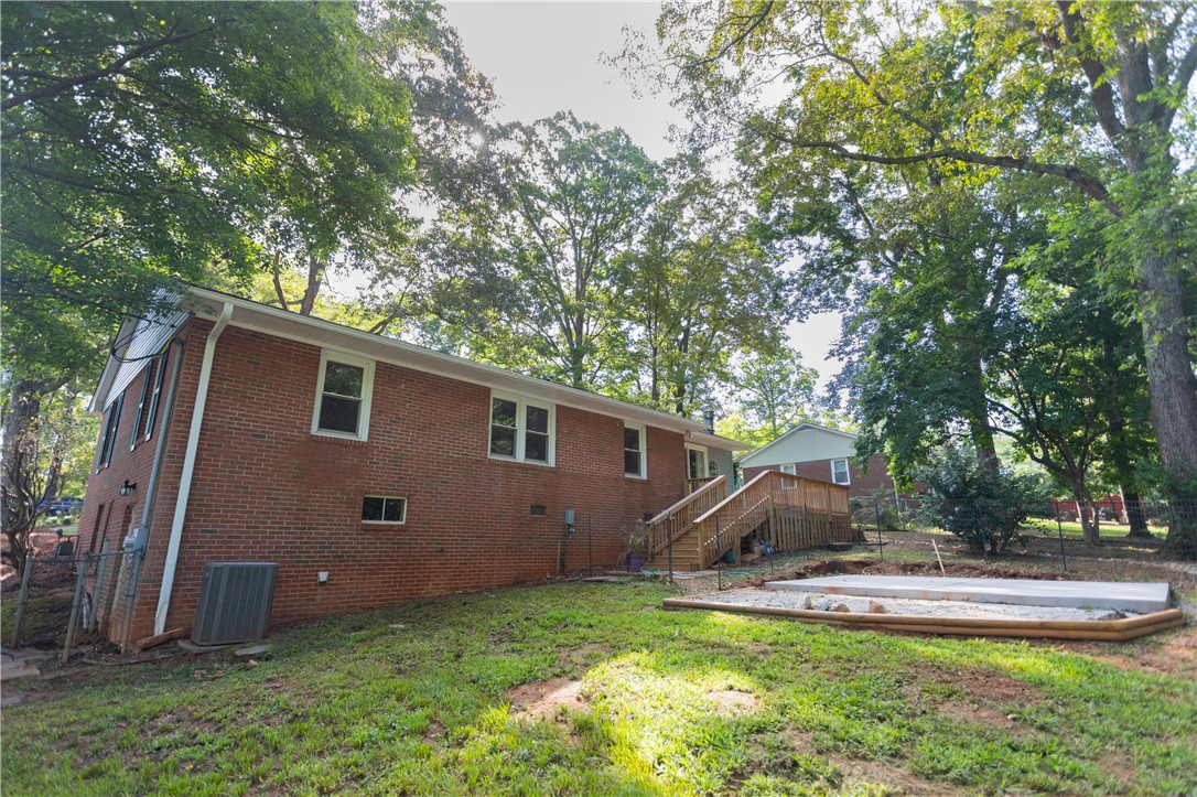 108 Ridgeview Drive Clemson, SC 29631 - Photo 7 of 23