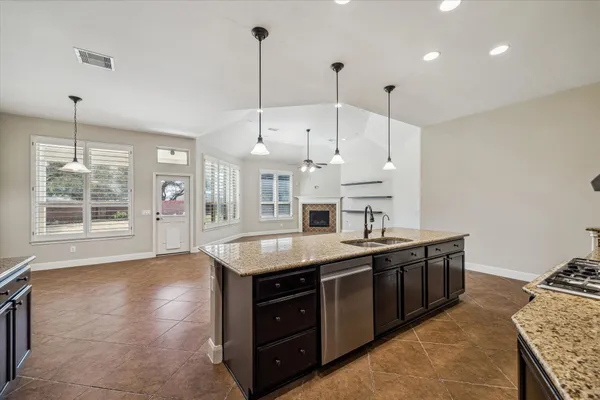 $3,400 | 5902 Chatham Cove, Missouri City, TX 77459