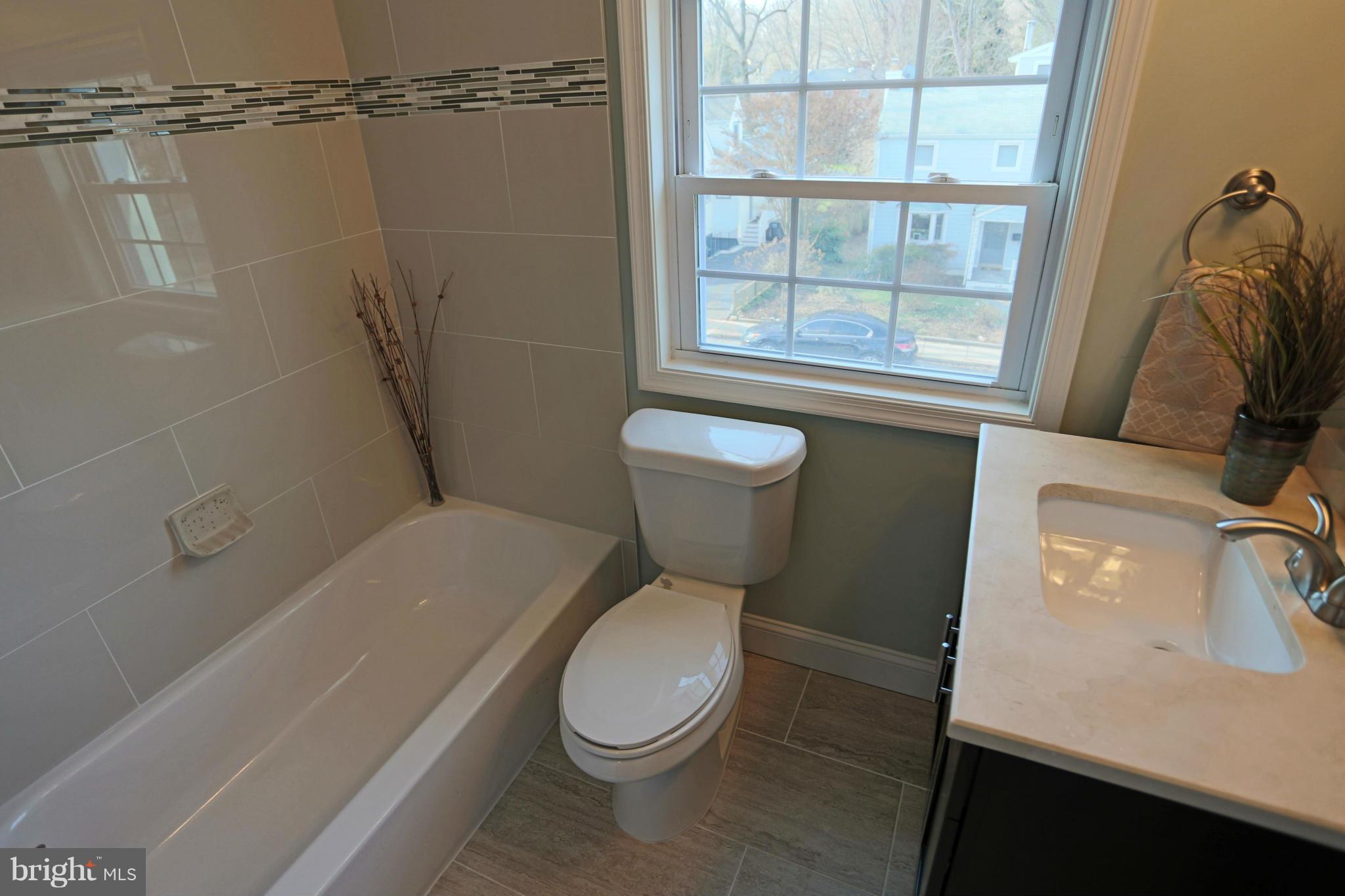 210 West George Mason Road Falls Church, VA 22046 - Photo 22 of 30 Bath