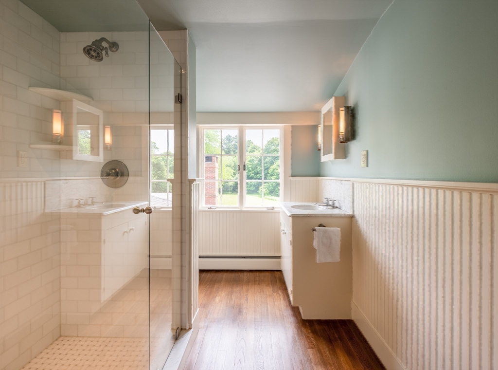 675 Bay Road Hamilton, MA 01982 - Photo 27 of 36