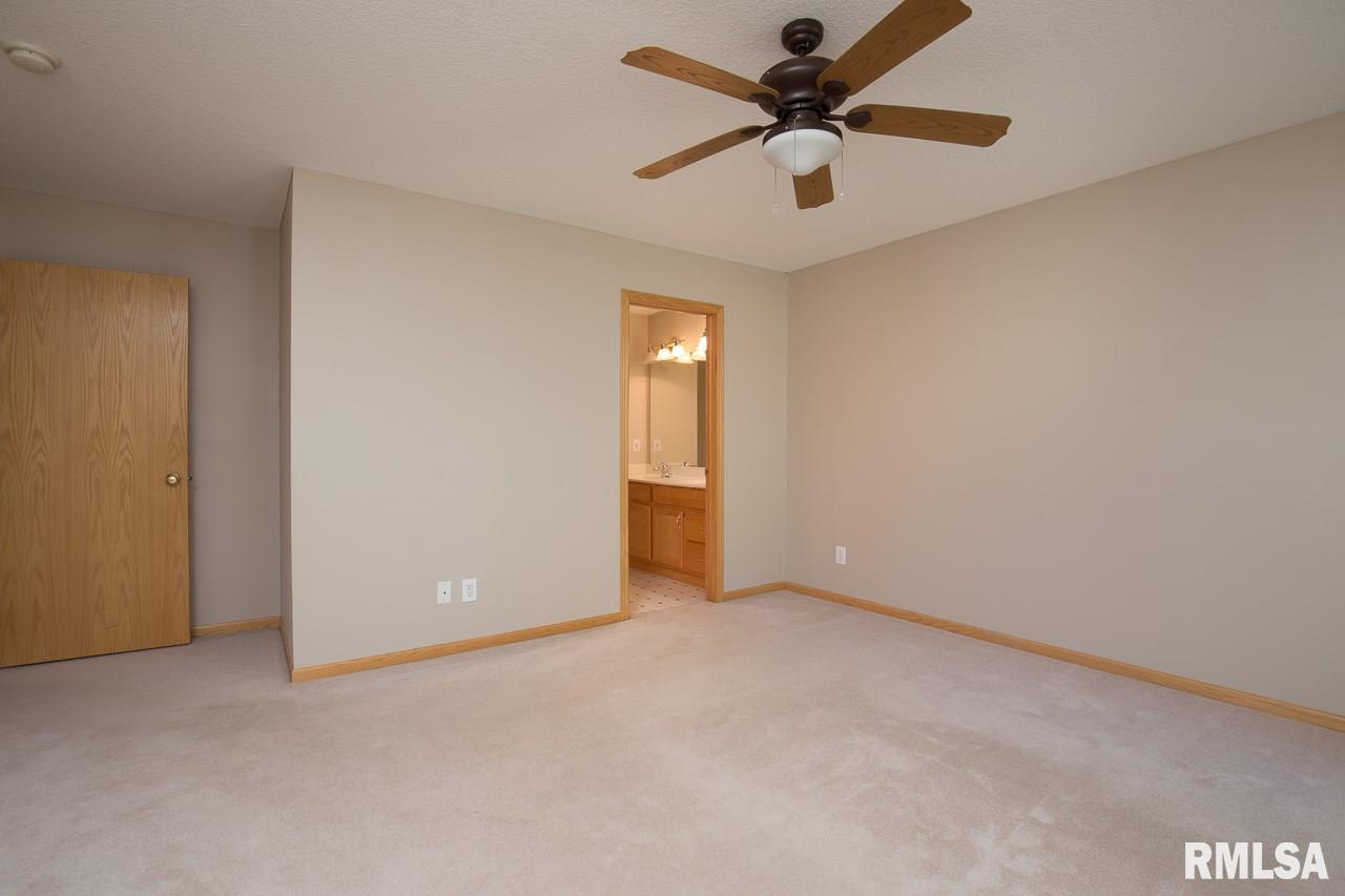 2075 Plum Tree Road Bettendorf, IA 52722 - Photo 11 of 20 Gallery Image 11