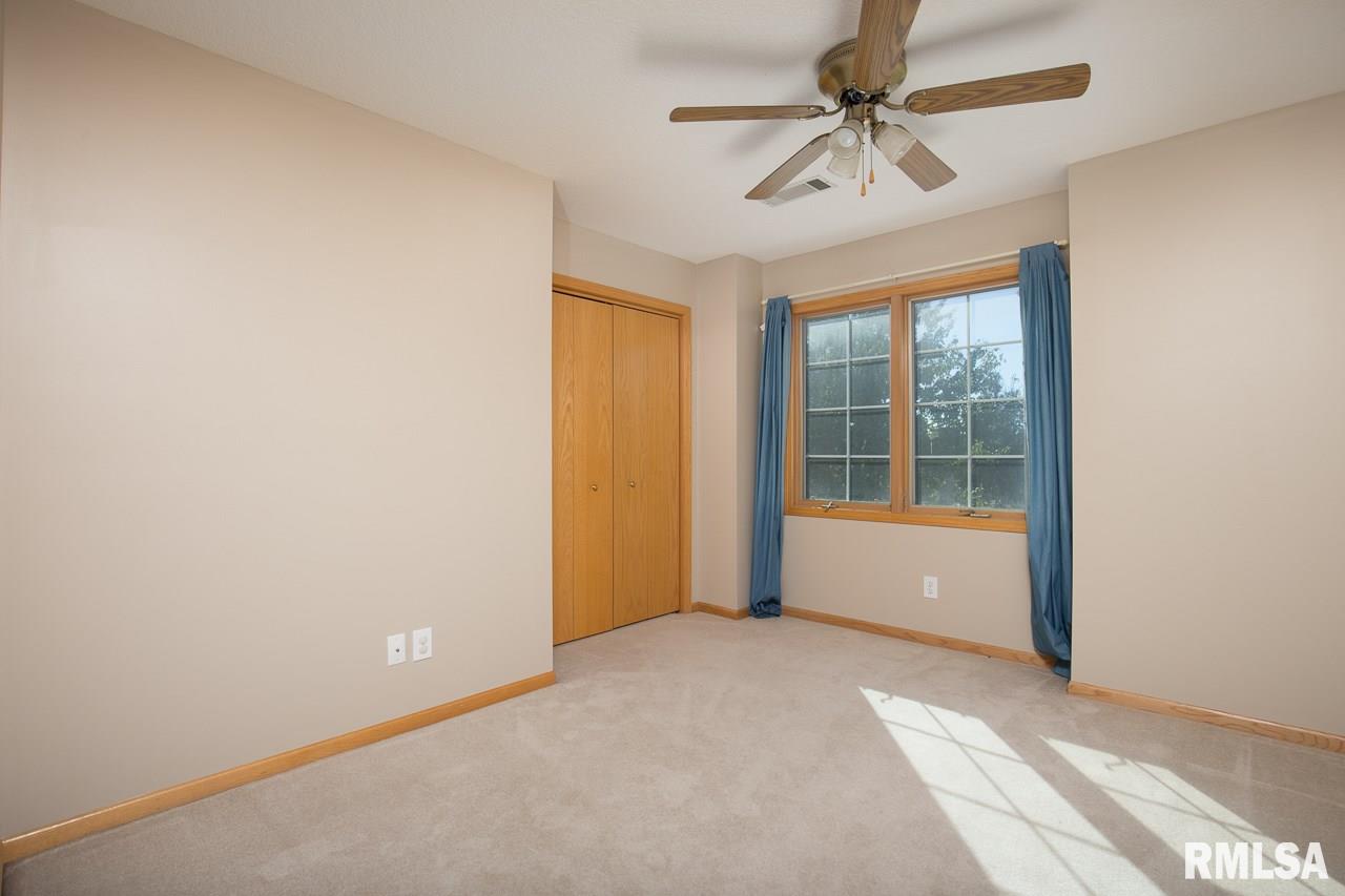 2075 Plum Tree Road Bettendorf, IA 52722 - Photo 14 of 20 Gallery Image 14