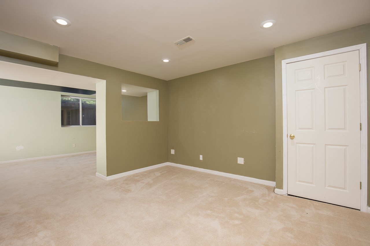 2075 Plum Tree Road Bettendorf, IA 52722 - Photo 18 of 20 Gallery Image 18