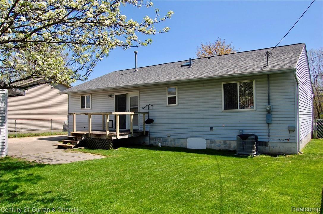 3564 South Merriman Road Wayne, MI 48184 - Photo 22 of 27 fullsizeoutput_12d1.jpeg