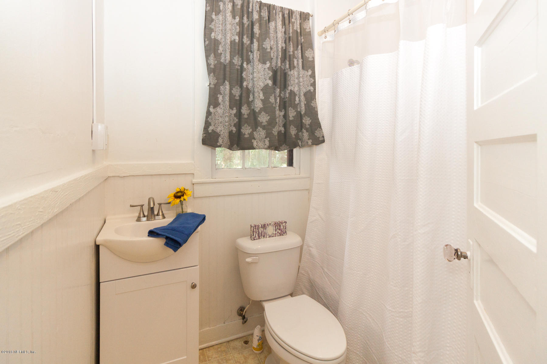 1867 Dean Road Jacksonville, FL 32216 - Photo 20 of 38 Bathroom