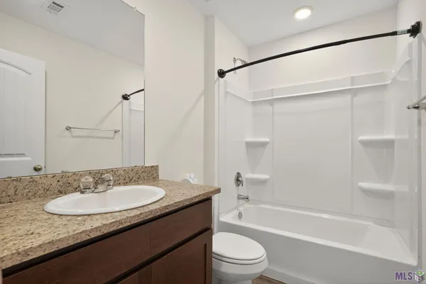 $275,000 | 35602 Grovemont Drive, Walker, LA 70785