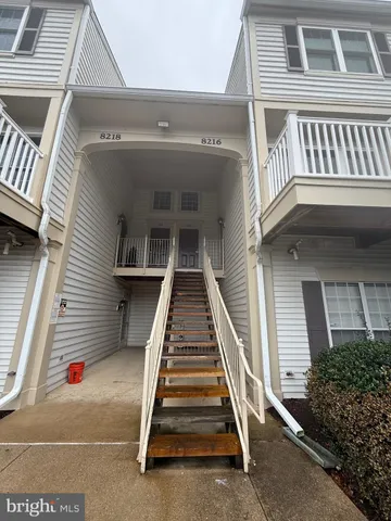$2,150 | 8216 Catbird Circle, Unit 201, Lorton, VA 22079