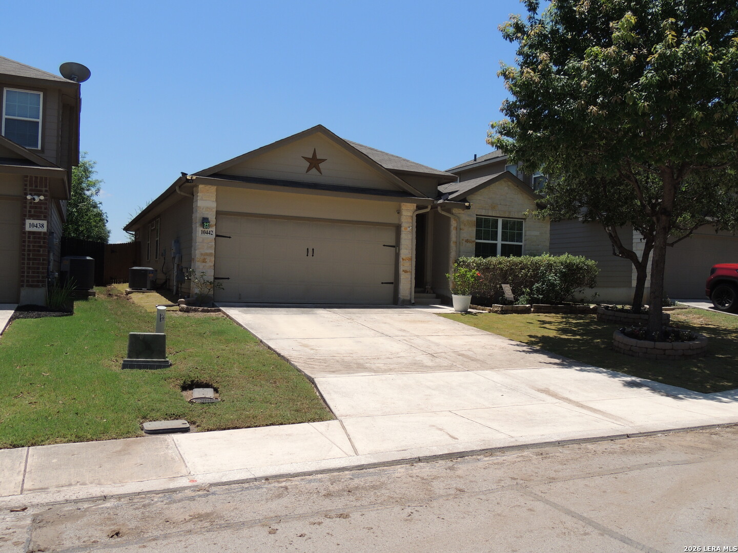 10442 Rhyder Ridge San Antonio, TX 78254 - Photo 3 of 28