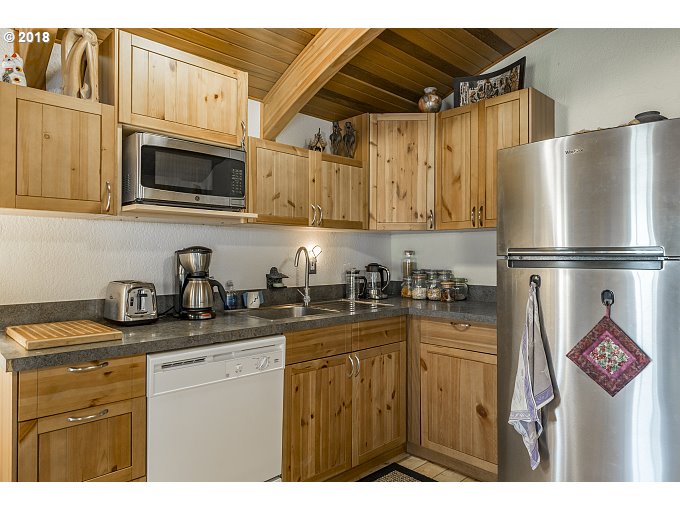 34326 Johnson's Landing Road, Unit D1 Scappoose, OR 97056 - Photo 14 of 32 Gallery Image 14