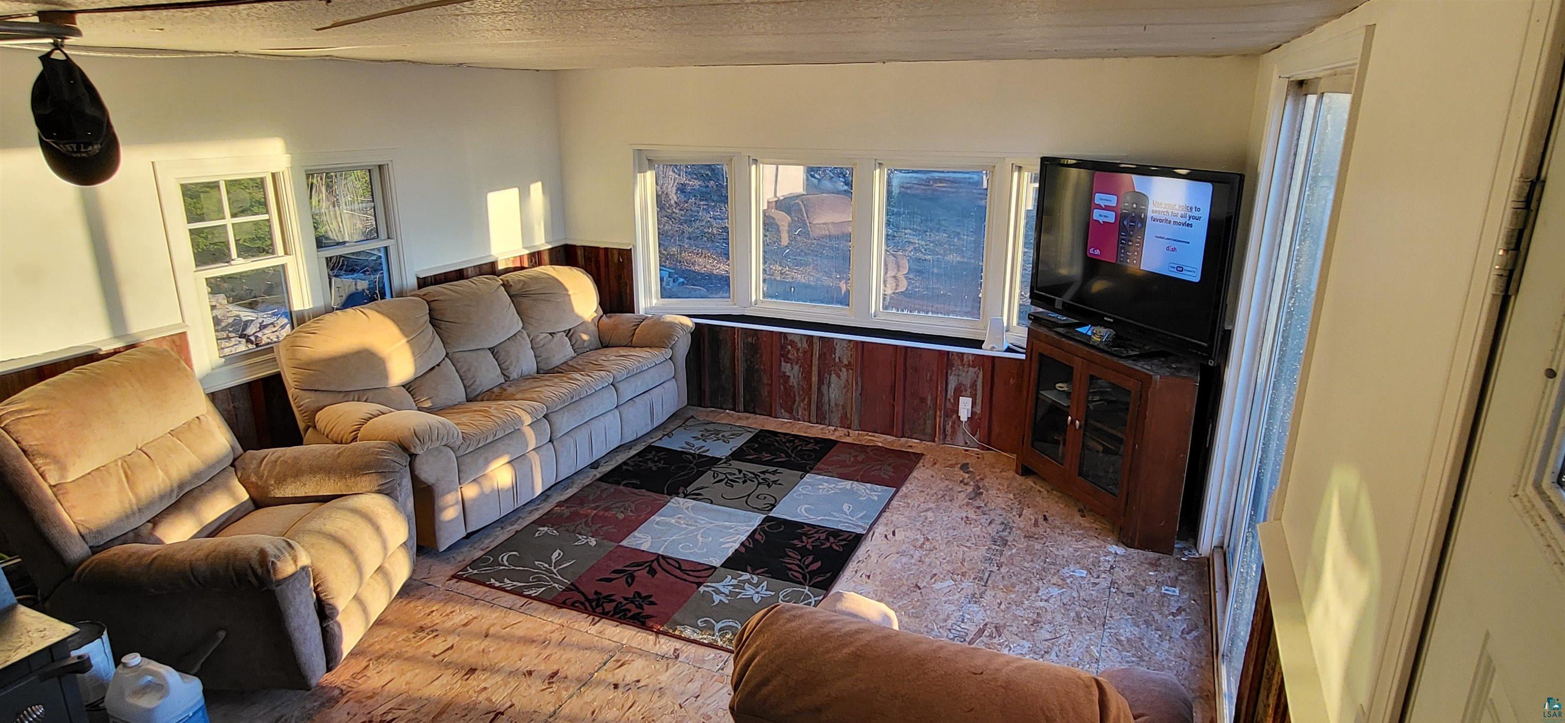 5241 Hut Two Road Finland, MN 55603 - Photo 19 of 30 Living Room