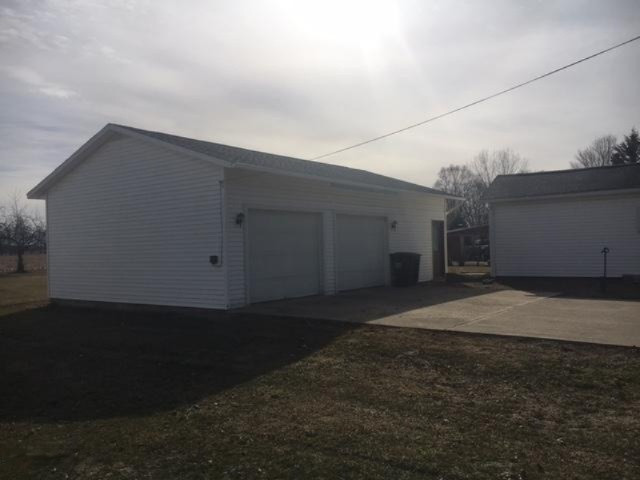 2885 Lilac Road Hillsdale, MI 49242 - Photo 2 of 8 IMG_2831