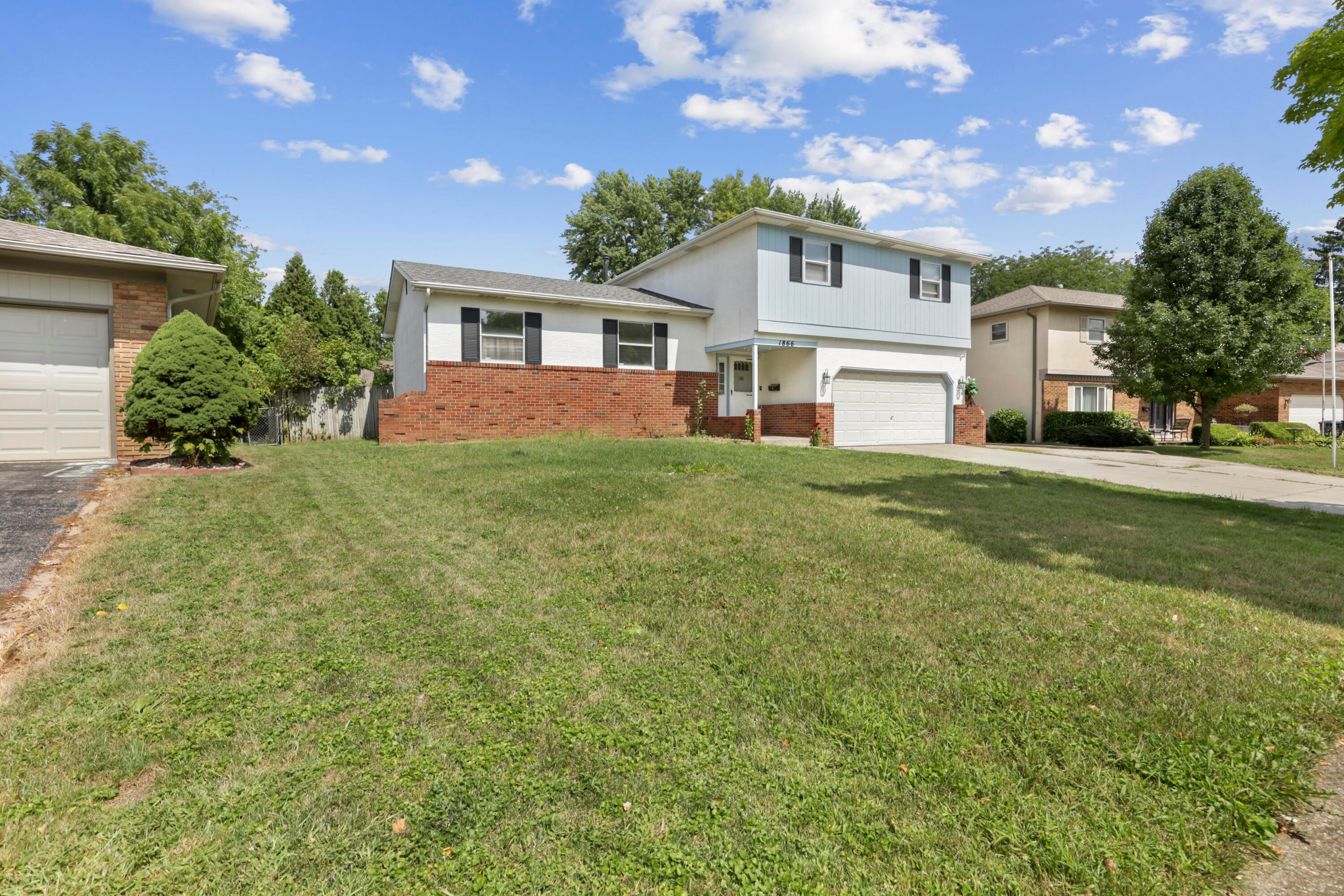 1866 Dorsetshire Road Columbus, OH 43229 - Photo 10 of 44 IMG_9601