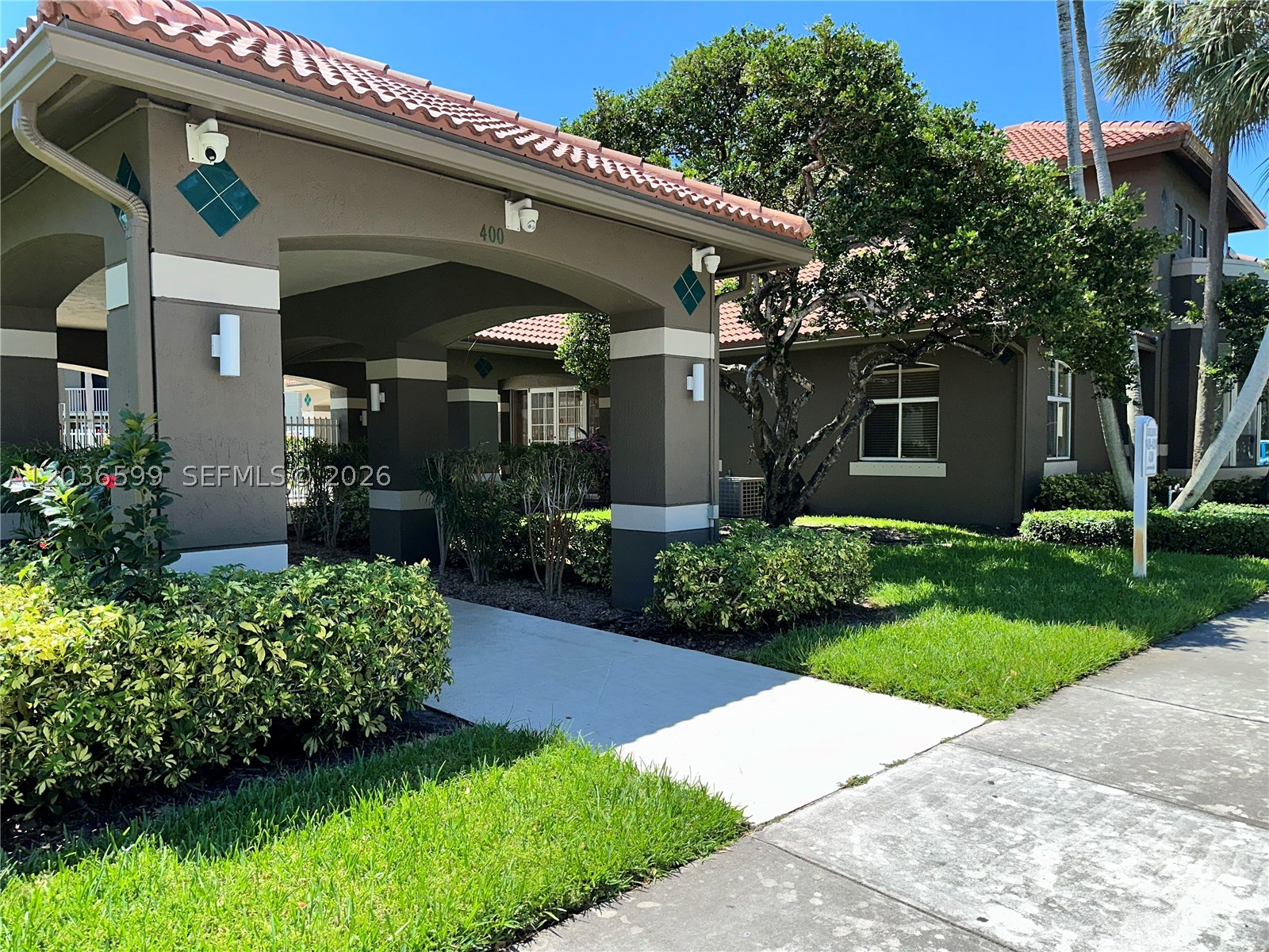 460 South Park Road, Unit 6203 Hollywood, FL 33021 - Photo 30 of 32 ENTRANCE TO COMMON AREAS