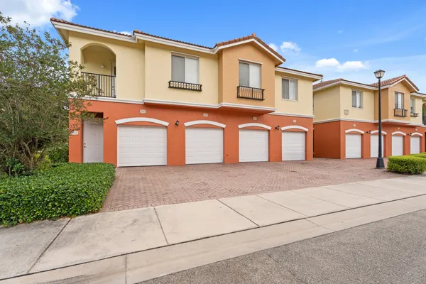 $280,000 | 42 Southeast Sedona Circle, Unit 201, Stuart, FL 34994