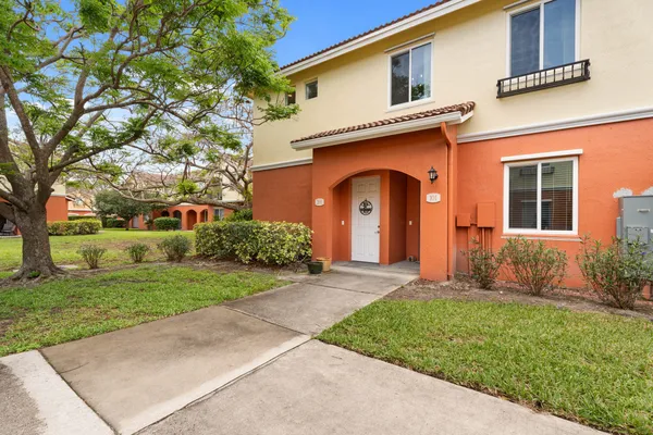 $280,000 | 42 Southeast Sedona Circle, Unit 201, Stuart, FL 34994