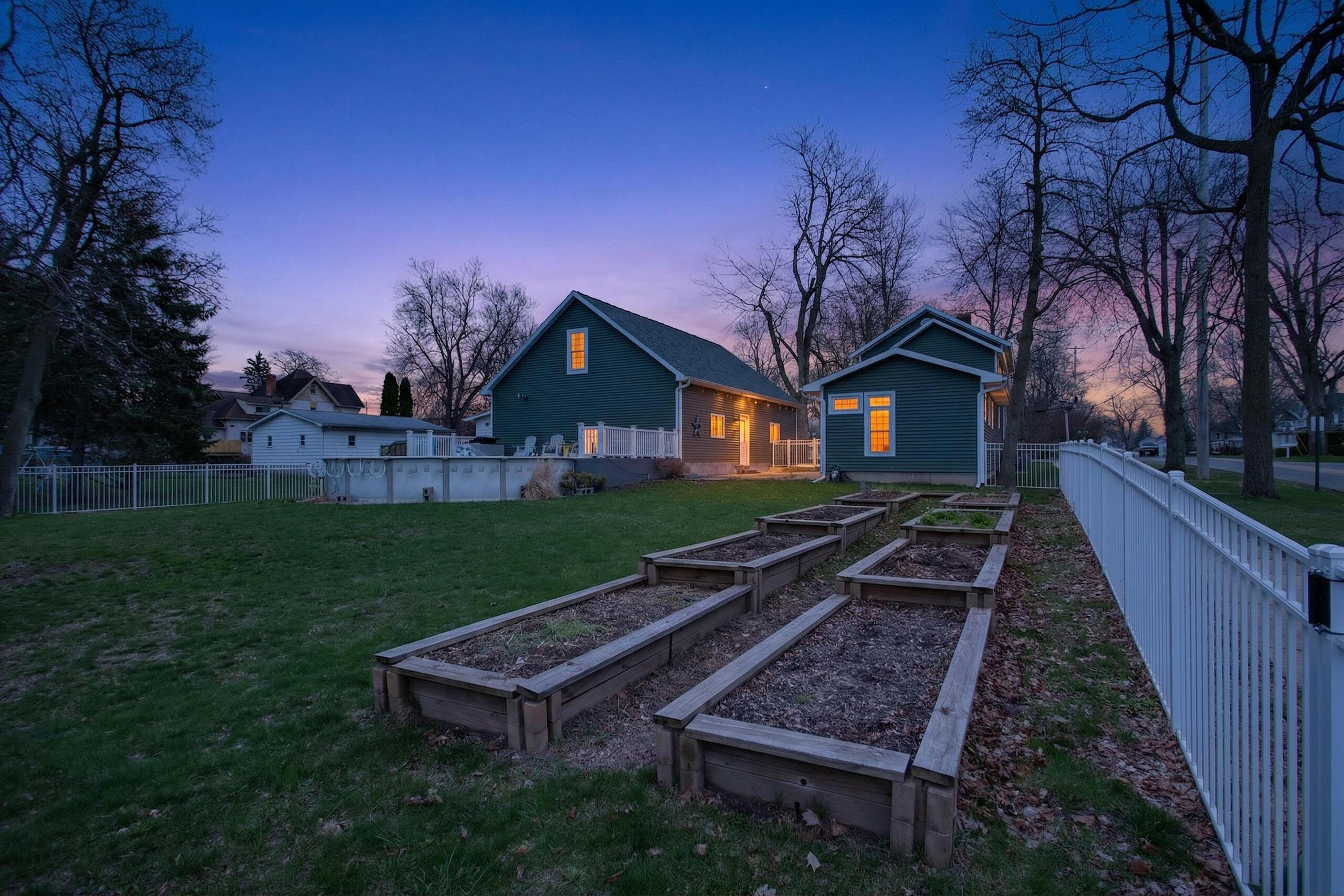228 Chicago Street Brooklyn, MI 49230 - Photo 17 of 68 015_0N0A8974#twilight