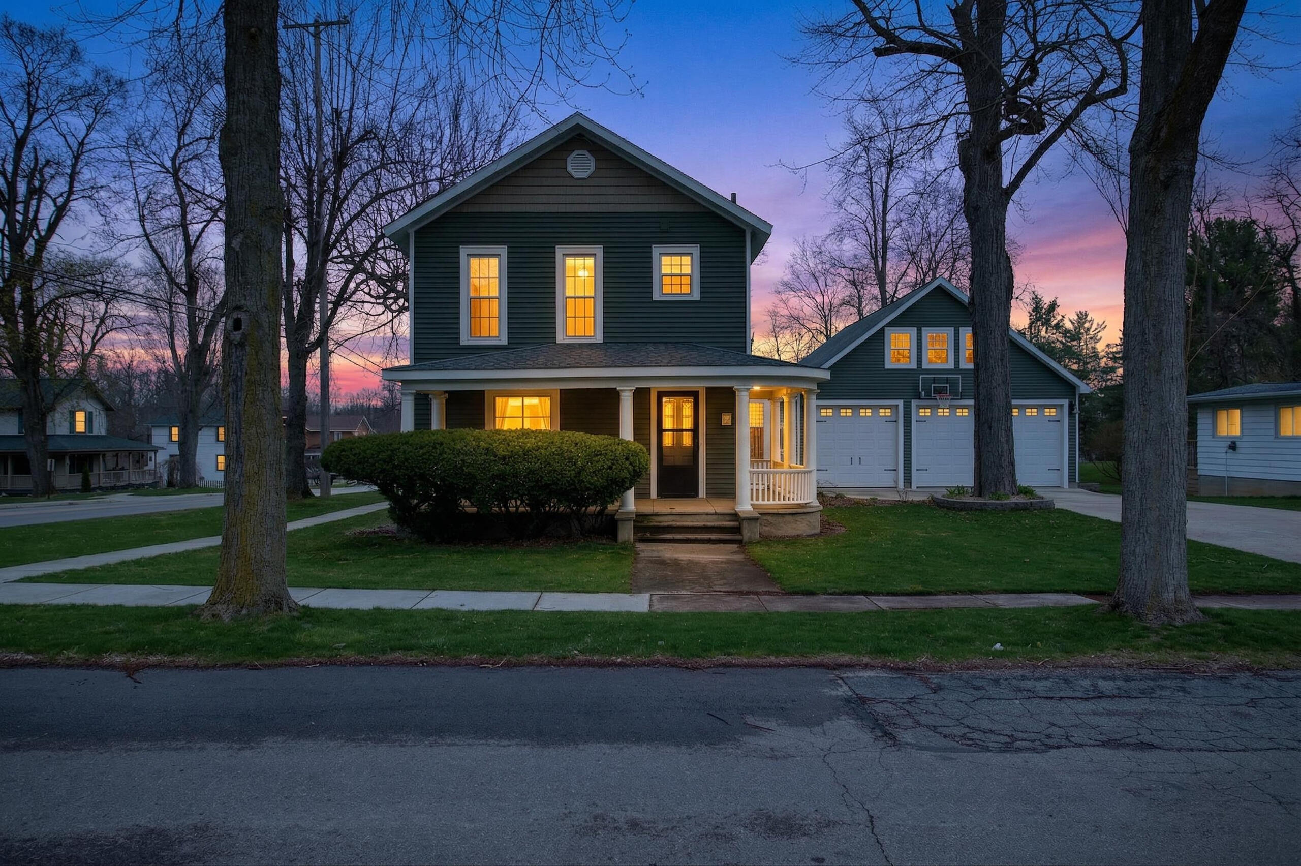 228 Chicago Street Brooklyn, MI 49230 - Photo 5 of 68 004_0N0A8943#twilight