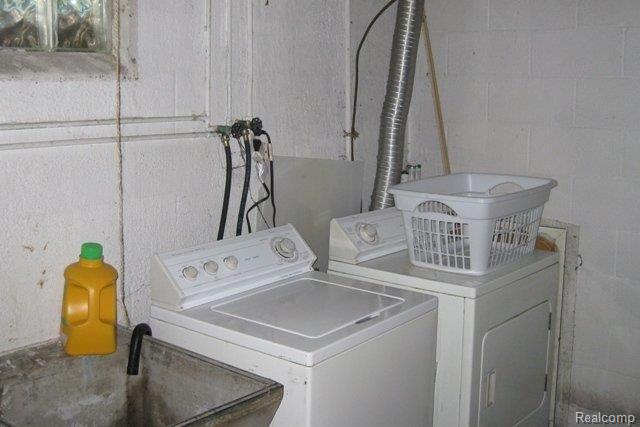 3444 Harrison Avenue Rochester, MI 48307 - Photo 10 of 12 Laundry