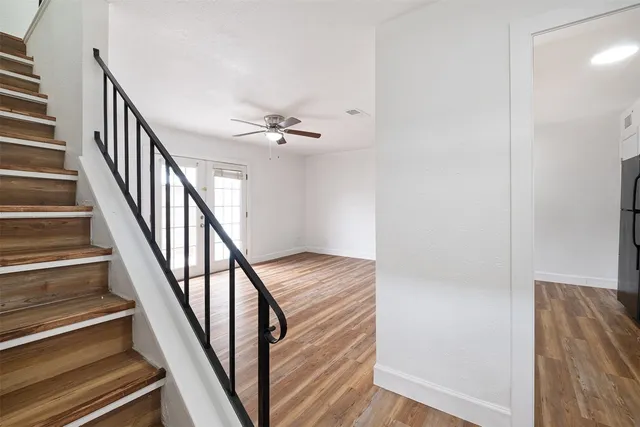 $870 | 2217 Mission Hill Drive, Unit D, Austin, TX 78741