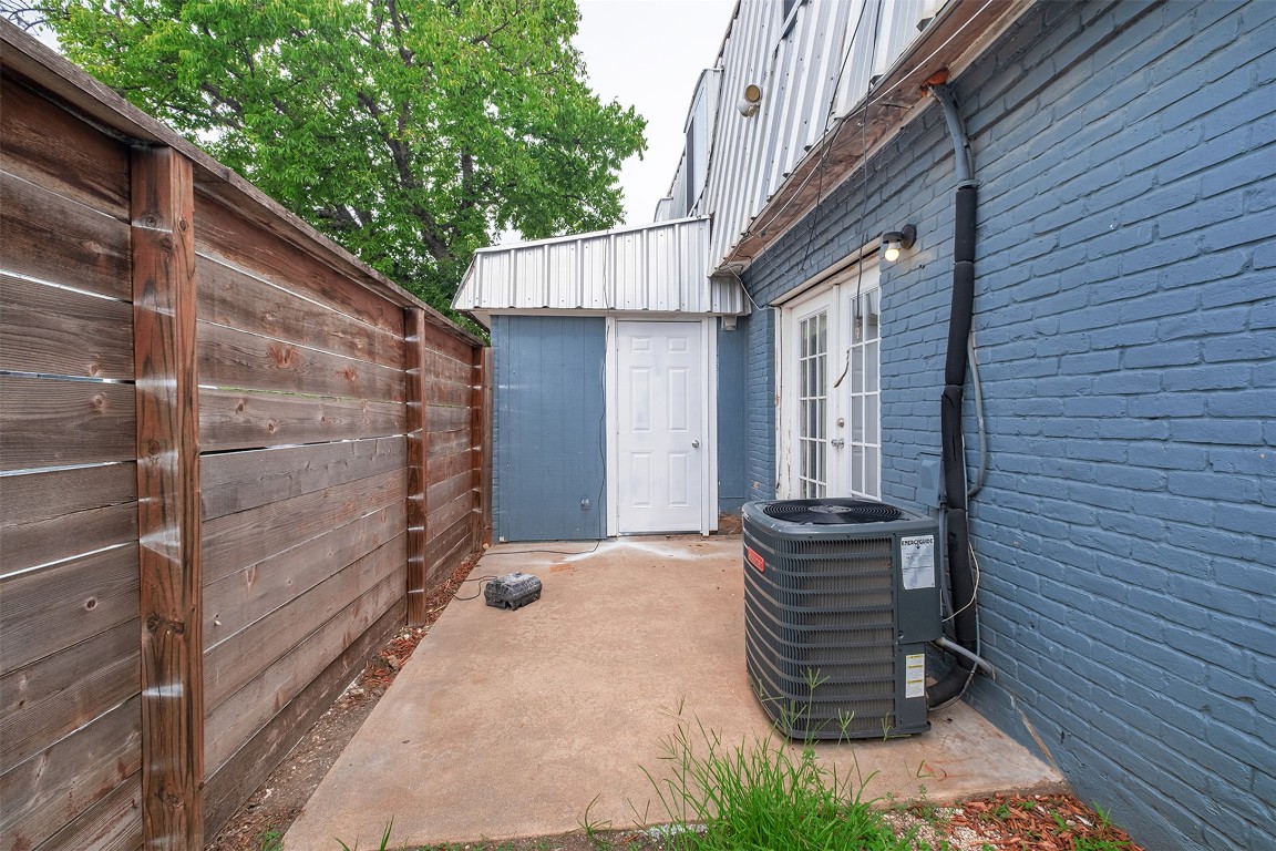 2217 Mission Hill Drive, Unit D Austin, TX 78741 - Photo 18 of 18