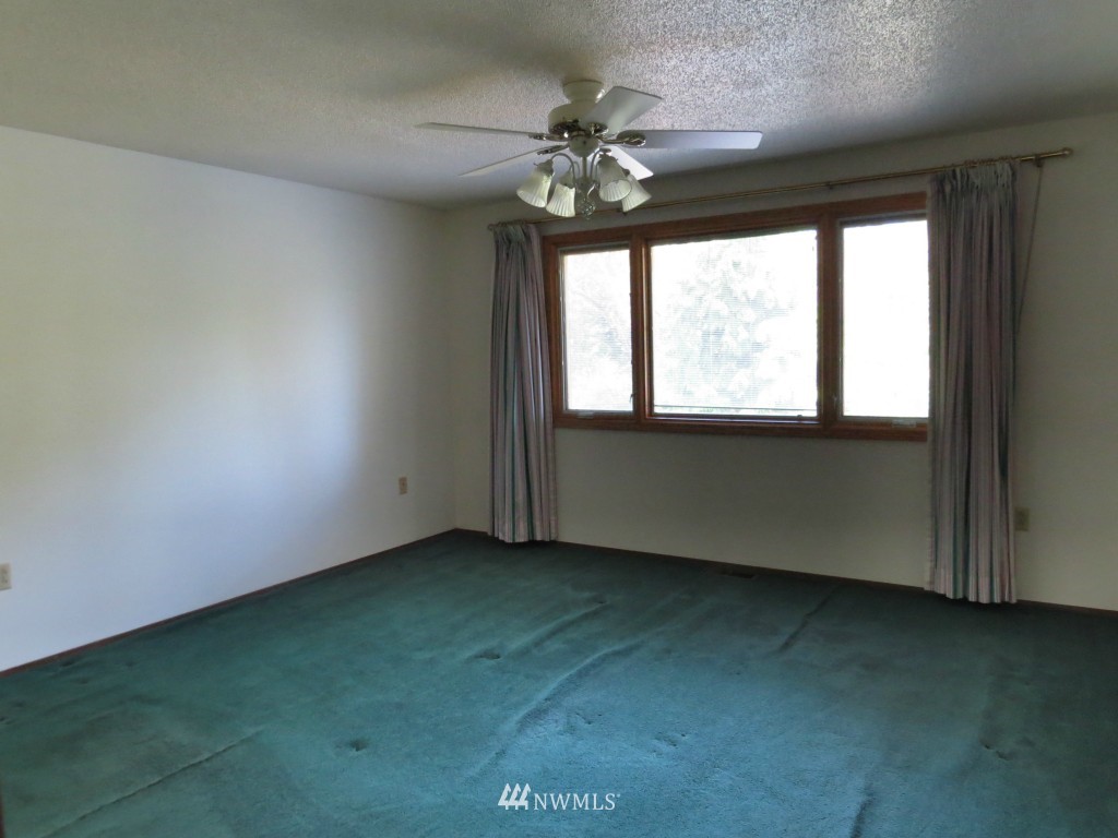 9021 Ridgeview Circle West University Place, WA 98466 - Photo 13 of 25 Gallery Image 13