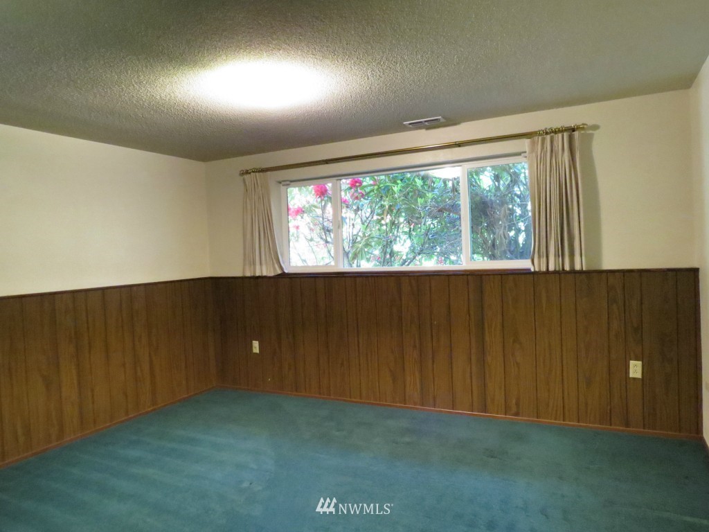 9021 Ridgeview Circle West University Place, WA 98466 - Photo 20 of 25 Gallery Image 20